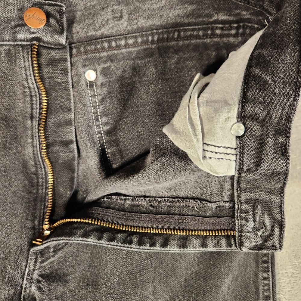 Wrangler Cowboy Cut Jeans Mens 35x32 Black Excellent 13MWZ Straight Leg Denim - Picture 6 of 11